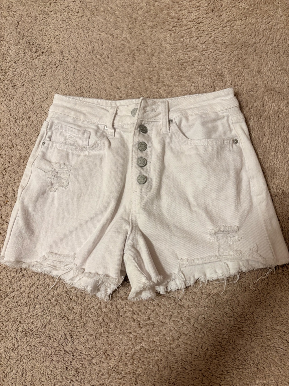 YMI White Button-Front Distressed Denim Shorts(NPT)